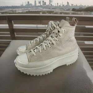 Converse Run Star Hike Platform City Pack US 9.5 Women's Off White Hi-top Shoes
